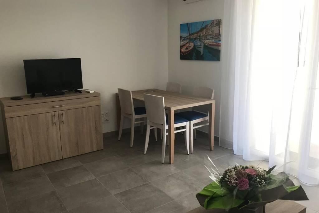 Bonifacio 3Mn Du Port! Villa Piscine Chauffee ,Clim,Wifi Eksteriør bilde